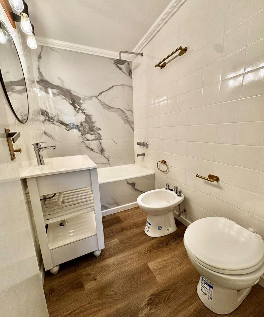 Foto de Departamento un ambiente. lateral. Corrientes 1500. Venta., imagen 4