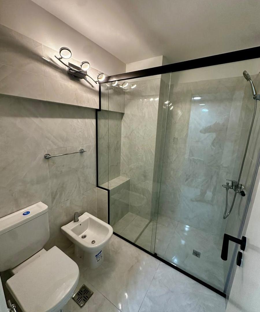 Foto de Departamento en Venta Tres Ambientes al Frente con Balcón, Zona Centro, imagen 4