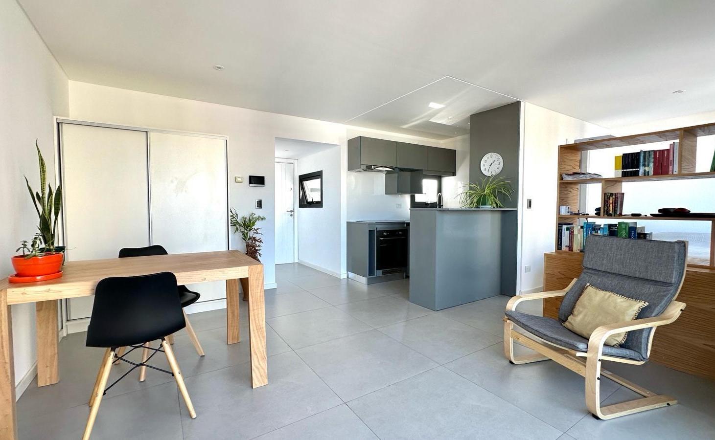 Foto de Departamento monoambiente con balcón y vista abierta. Calidad Premium, imagen 3