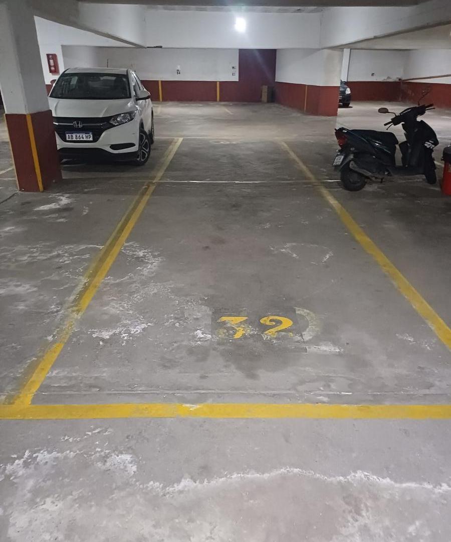 Foto de Cochera en Venta Zona Plaza Colon, imagen 2