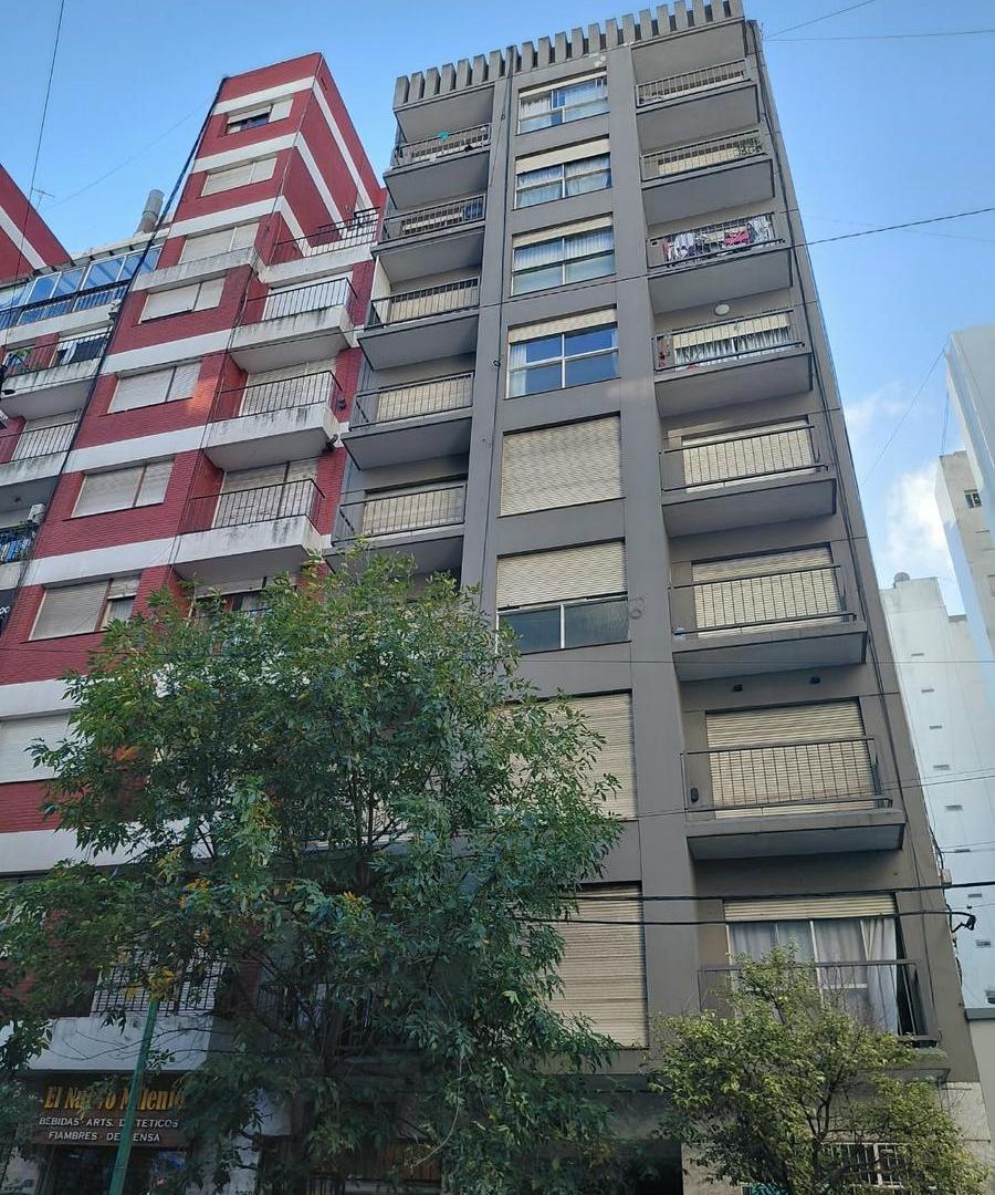 Foto de Departamento un ambiente. Corrientes 2200. Venta., imagen 1