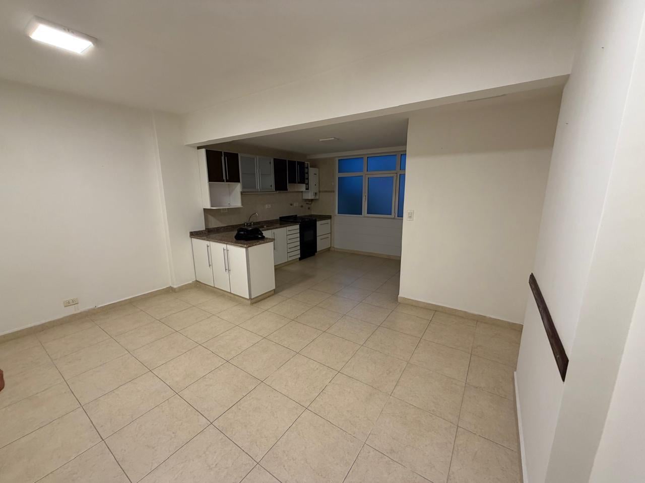 Foto de Departamento invertido dos ambientes con dependencia. Tucumán 2200, imagen 5
