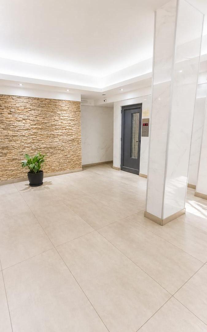 Foto de Departamento un ambiente. Balcón. A la calle. Sarmiento 2400. Venta., imagen 4