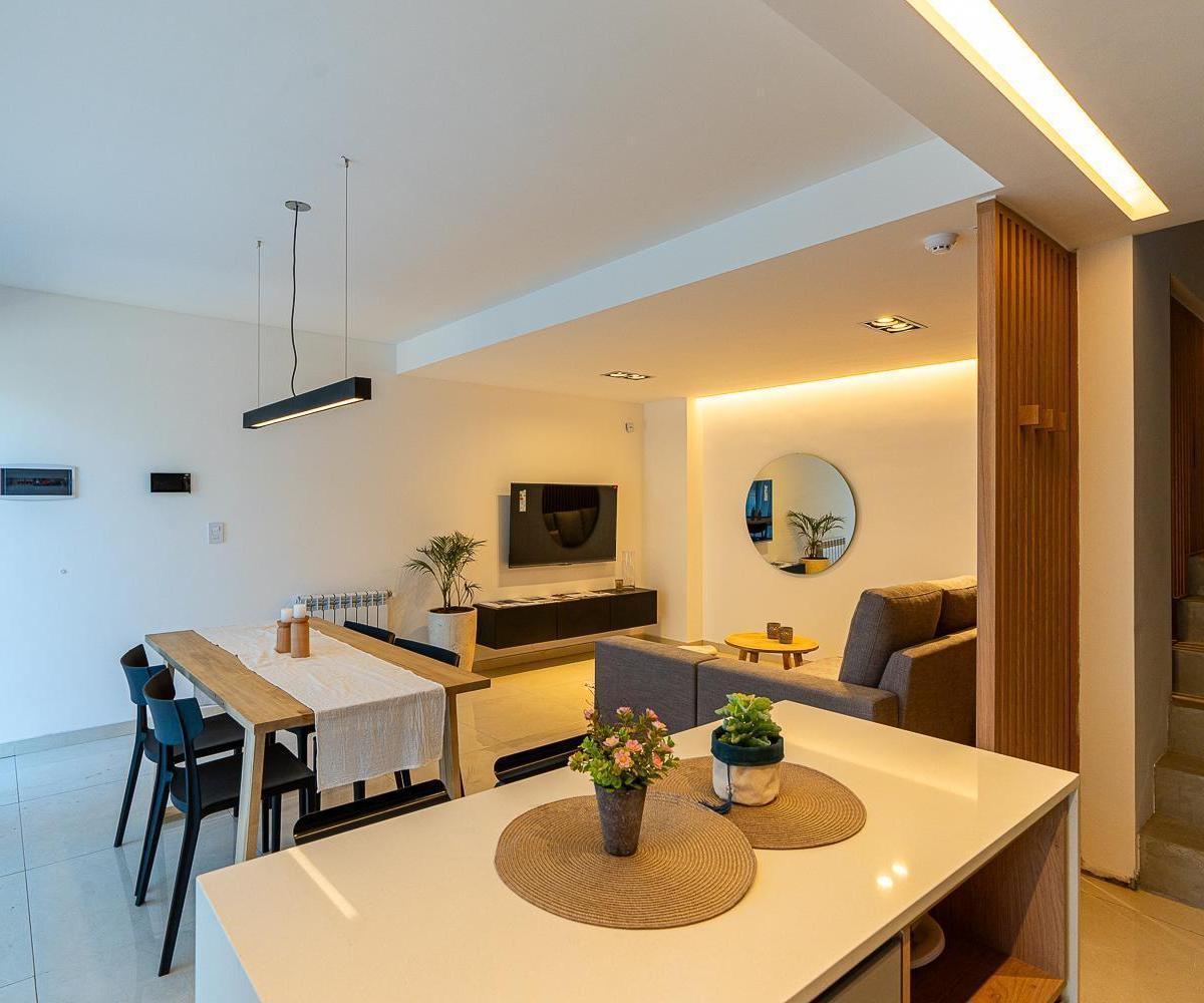 Casa de 3 dormitorios parrillero y piletaen Town Houses Green, en Fisherton