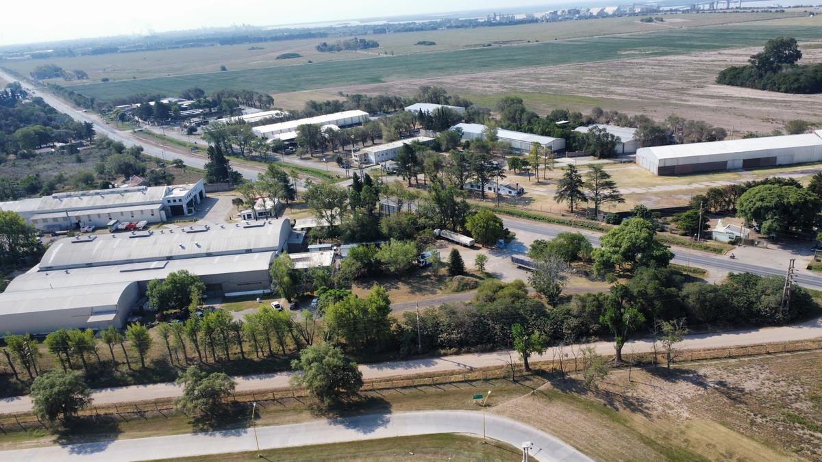 Venta de Galpones Sobre Ruta 21 en Alvear 1