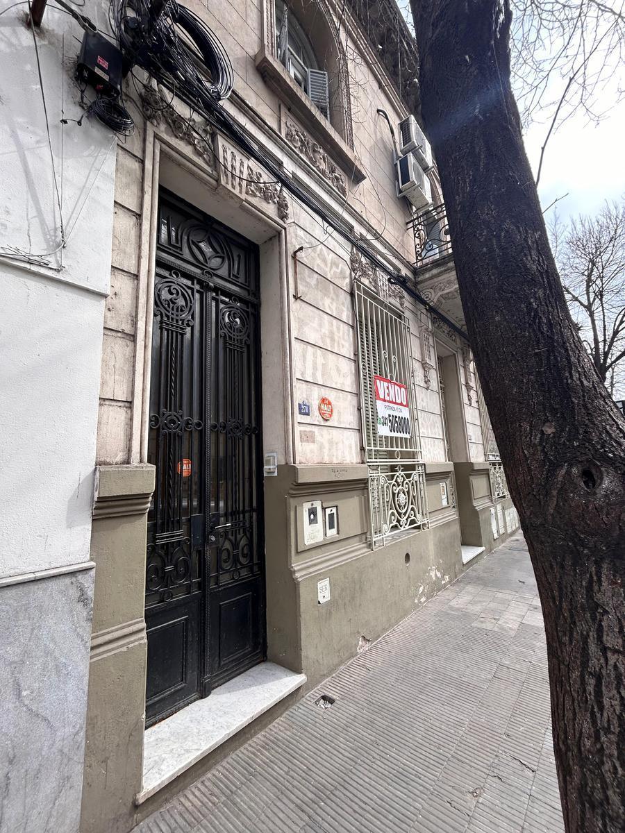 Venta de Casa de Cinco Dorm. Zona Centro a m del Rio 2