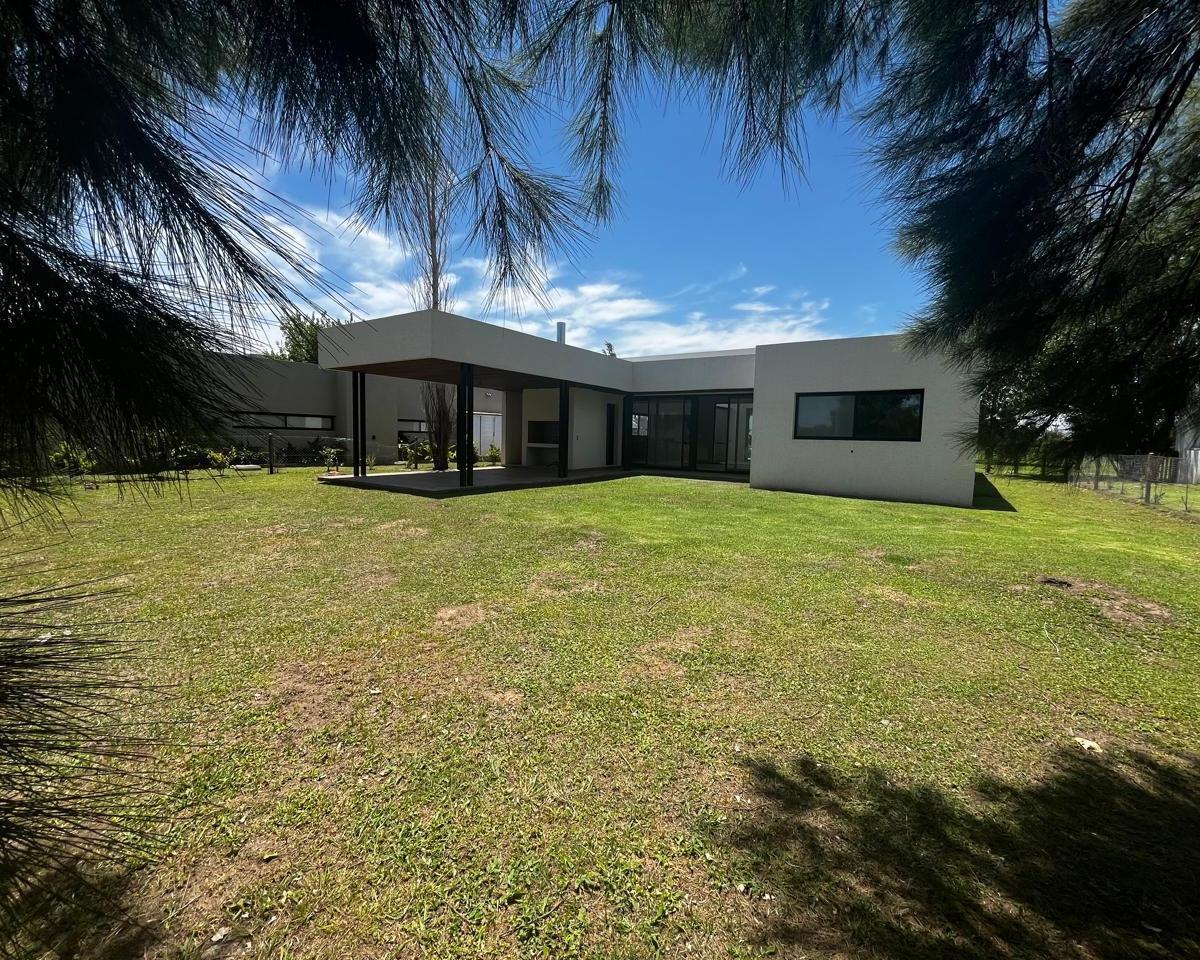Venta Moderna Casa 3 Dorm. en La Rinconada, Ibarlucea! 5