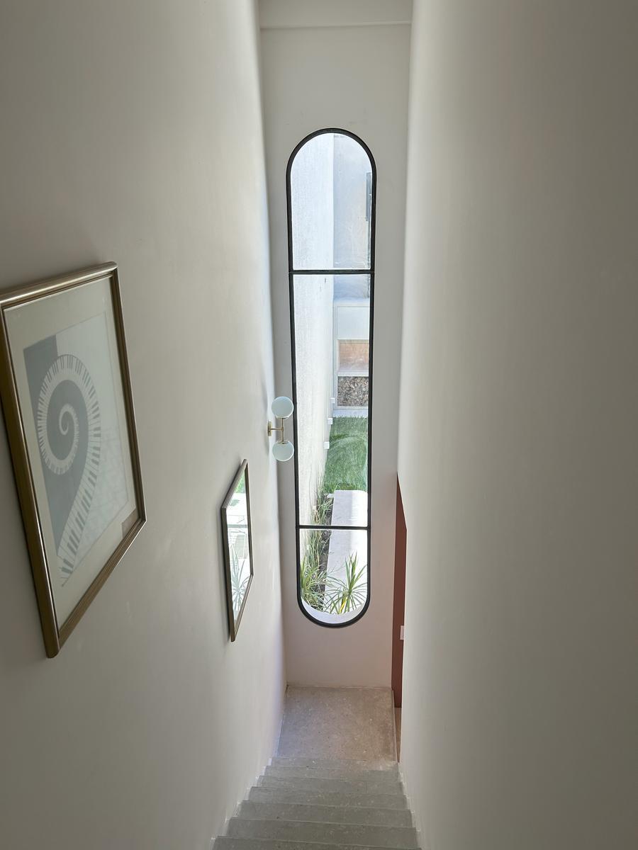 Casa en Abasto de Diseño, Cuatro Dorm. Pileta y Patio en Venta 5