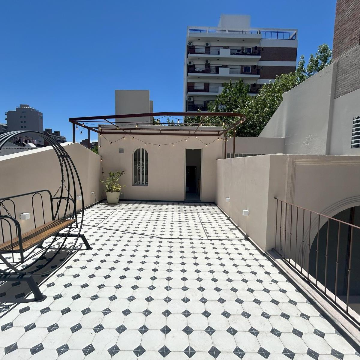 Casa en Abasto de Diseño, Cuatro Dorm. Pileta y Patio en Venta 4