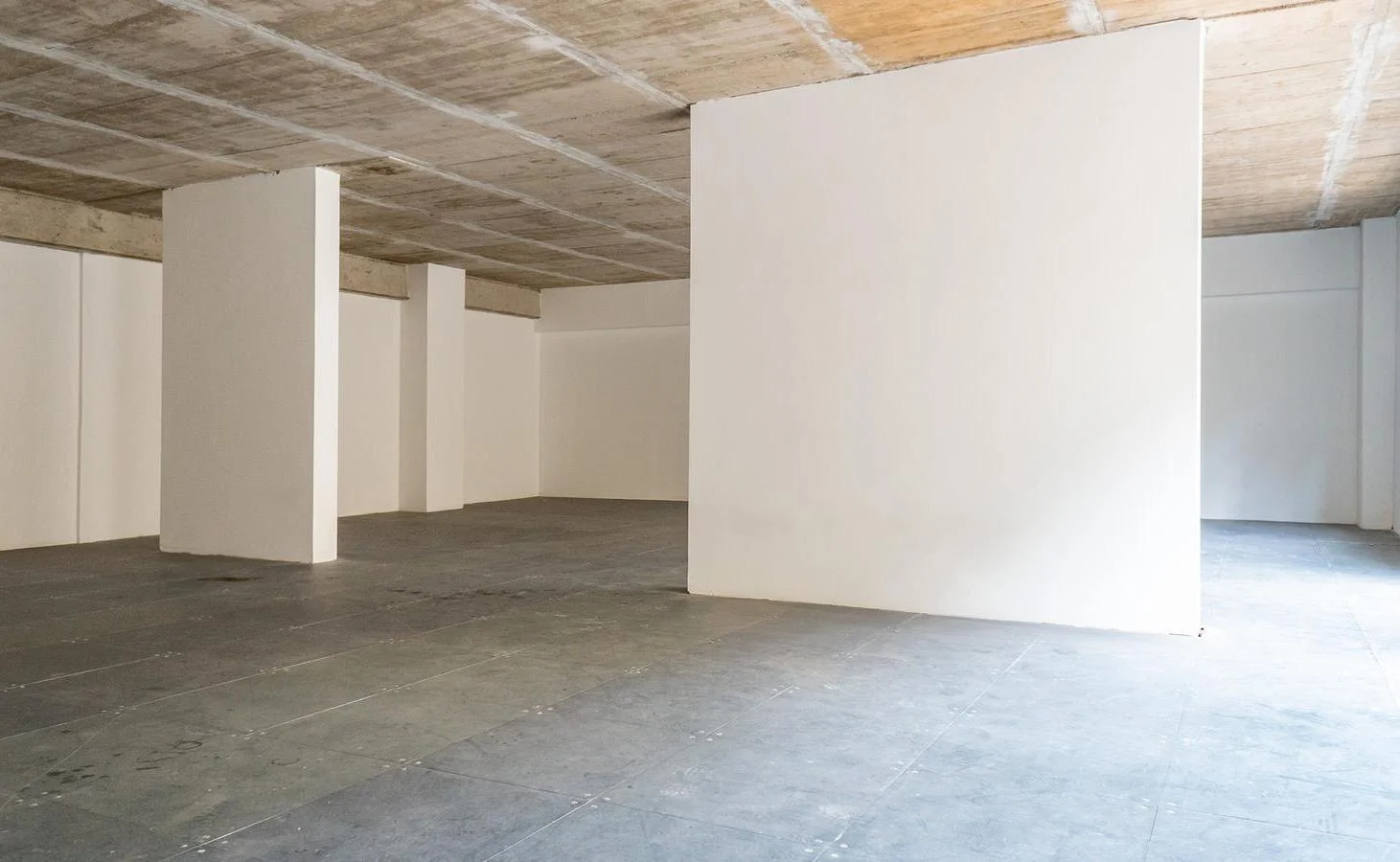 Foto de Oficinas en piso exclusivo con tres cocheras, imagen 2