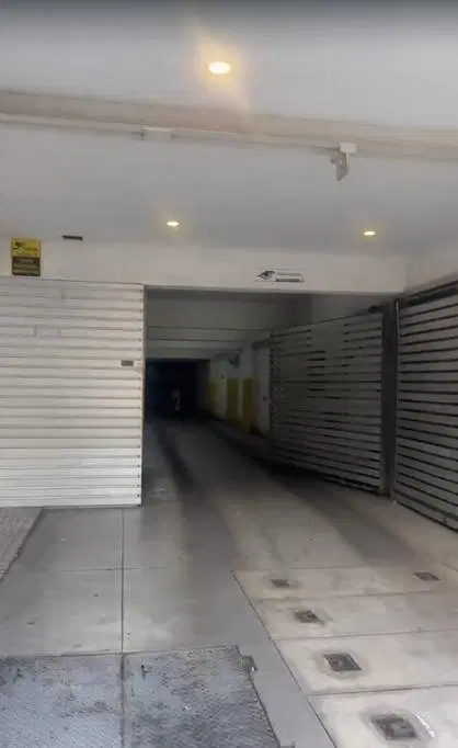 Cochera en el centro zona río 3