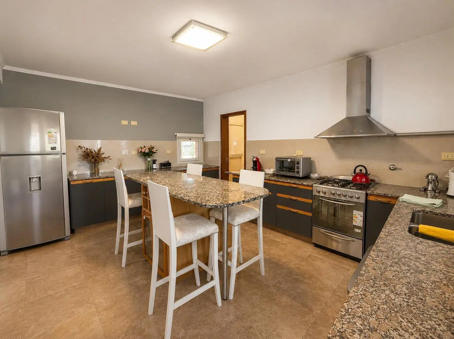 Casa en san marino - Funes Hills 2