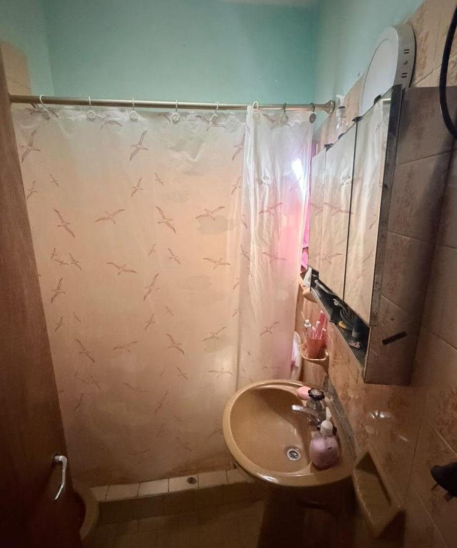 Foto de Casa de dos dormitorios con garange y patio, imagen 3