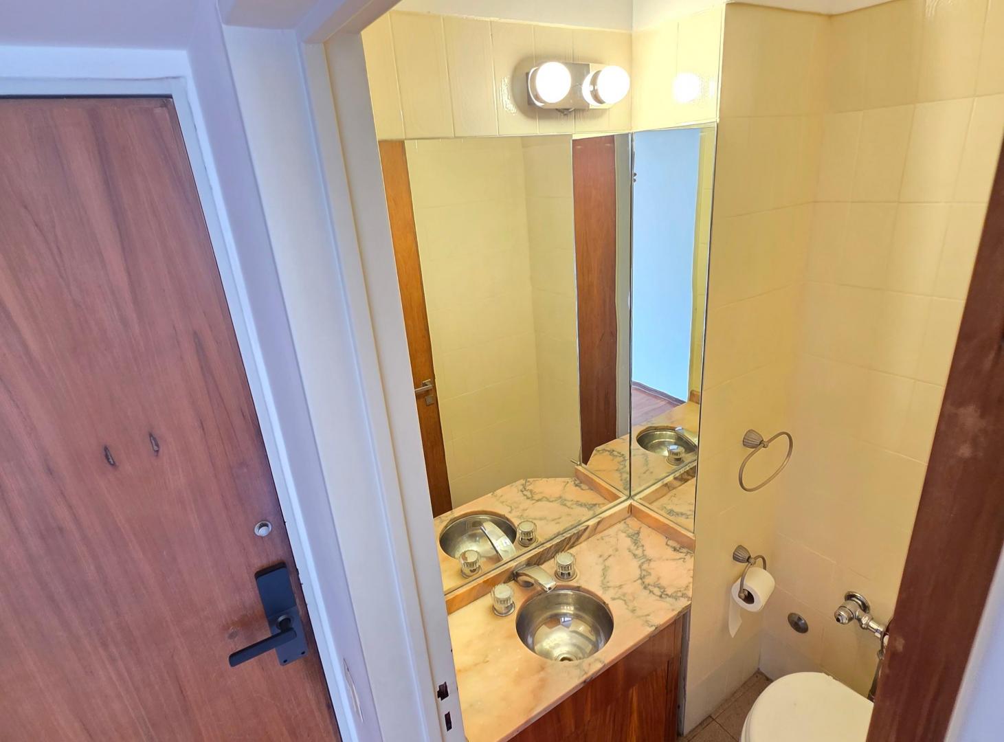 Las Cañitas Premium: 4 Ambientes con Palier Privado. Piso 6 . Con cochera y Excelente Luminosidad