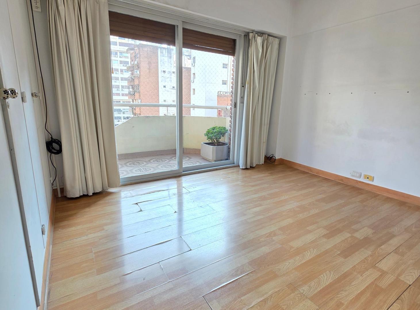 Las Cañitas Premium: 4 Ambientes con Palier Privado. Piso 6 . Con cochera y Excelente Luminosidad