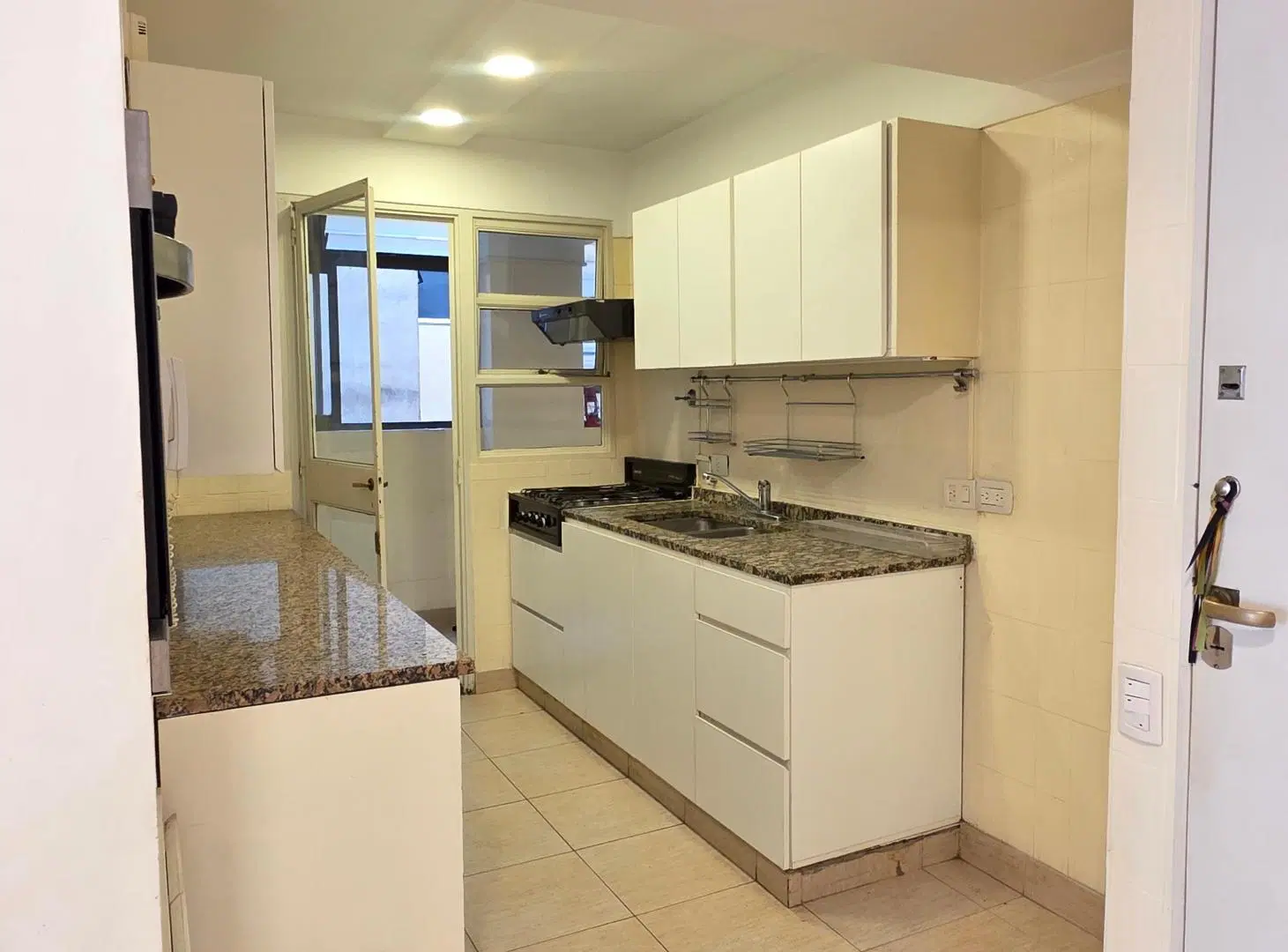 Departamento de 117 m2 con 3 dormitorios en alquiler en Las Cañitas 2