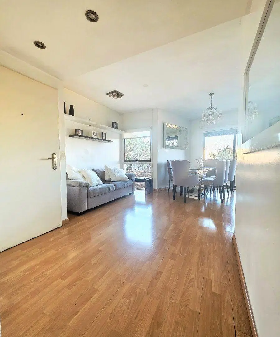 Departamento de 80 m2 con 3 dormitorios en venta en Saavedra 2