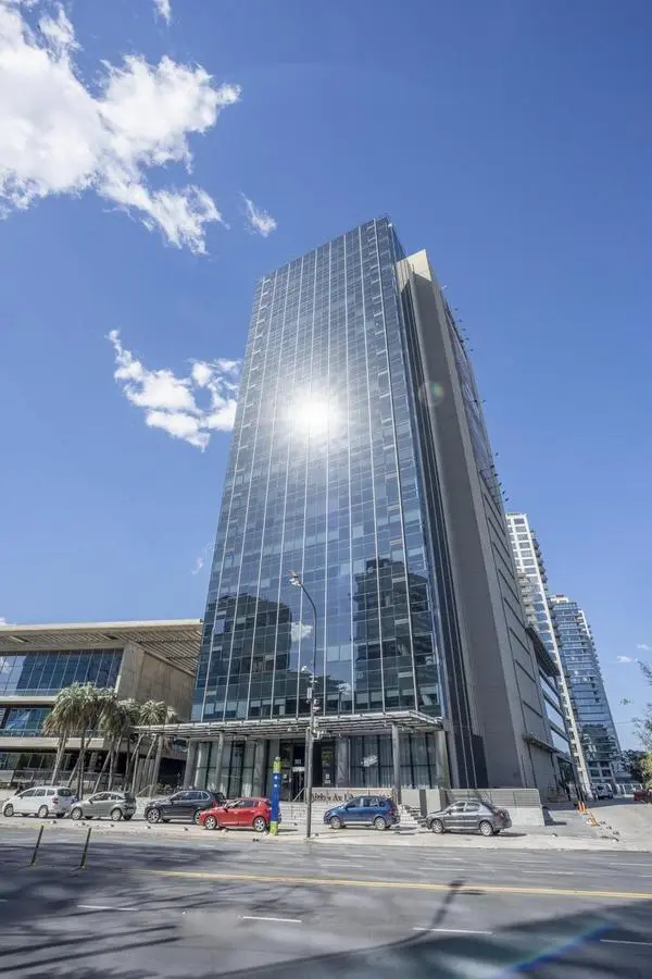 Reserva un puesto de coworking o hot desk en BUENOS AIRES, Al Rio 3