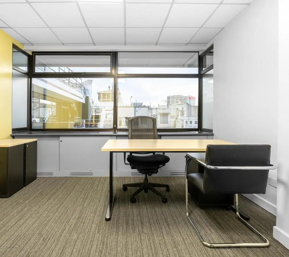Acceso todo incluido a oficina profesional para 1 persona en BUENOS AIRES, American Express Retiro 3