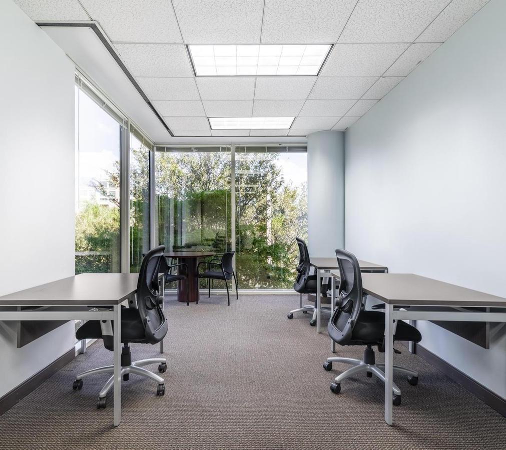 Espacio de oficina en renta para 3 personas en BUENOS AIRES, American Express Retiro