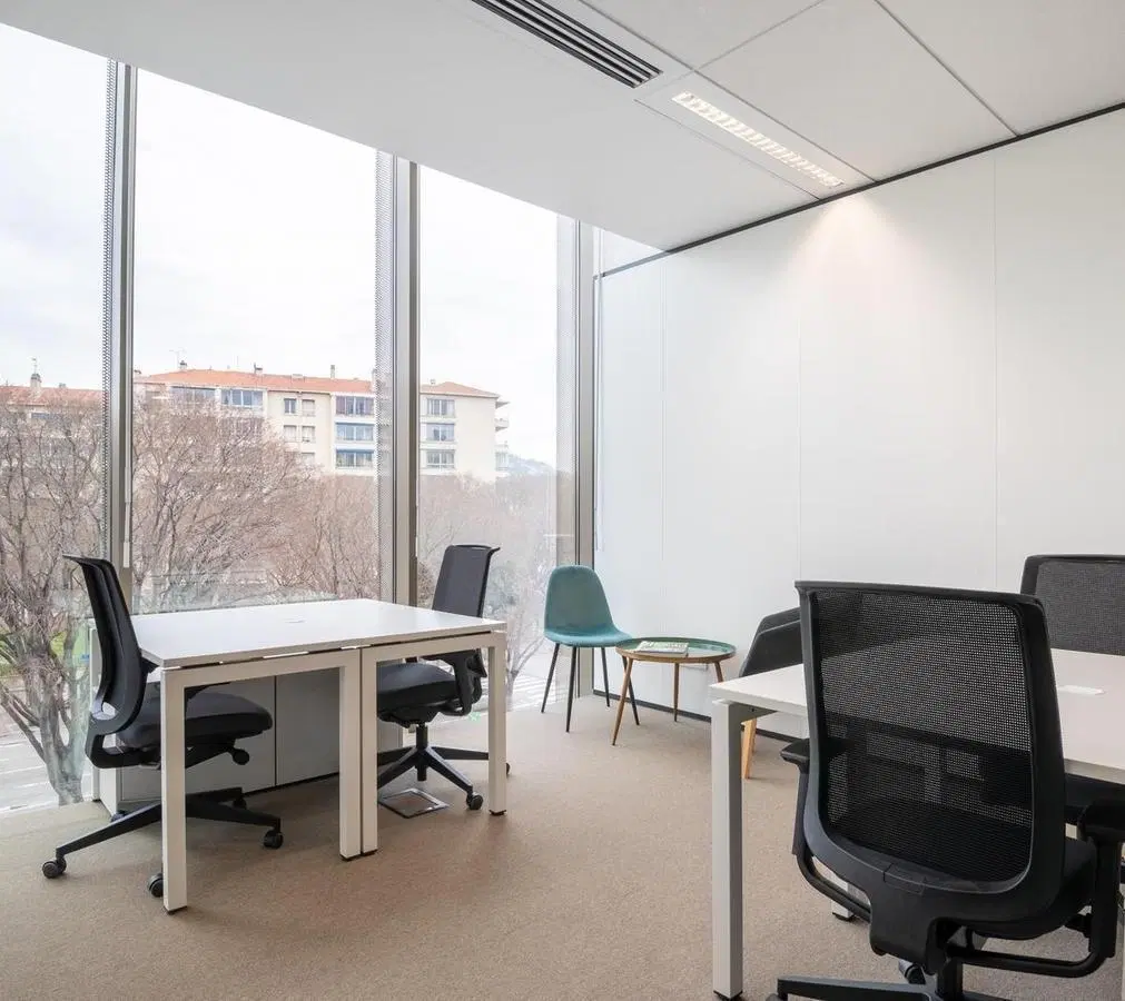 Alquiler de oficinas bellamente diseñadas para 4 personas en ARG - Buenos Aries - Republica 2