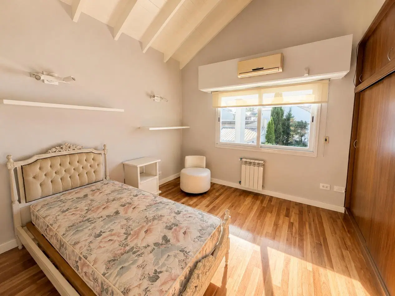 CASA DE CATEGORIA EN LO MEJOR DEL BARRIO SAN CARLOS. MAR DEL PLATA 8