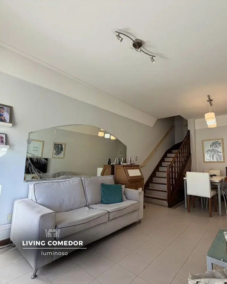 DUPLEX TRES AMBIENTES CON PATIO COCHERA Y ALTILLO. DIVINO ROSTRO. MAR DEL PLATA 1