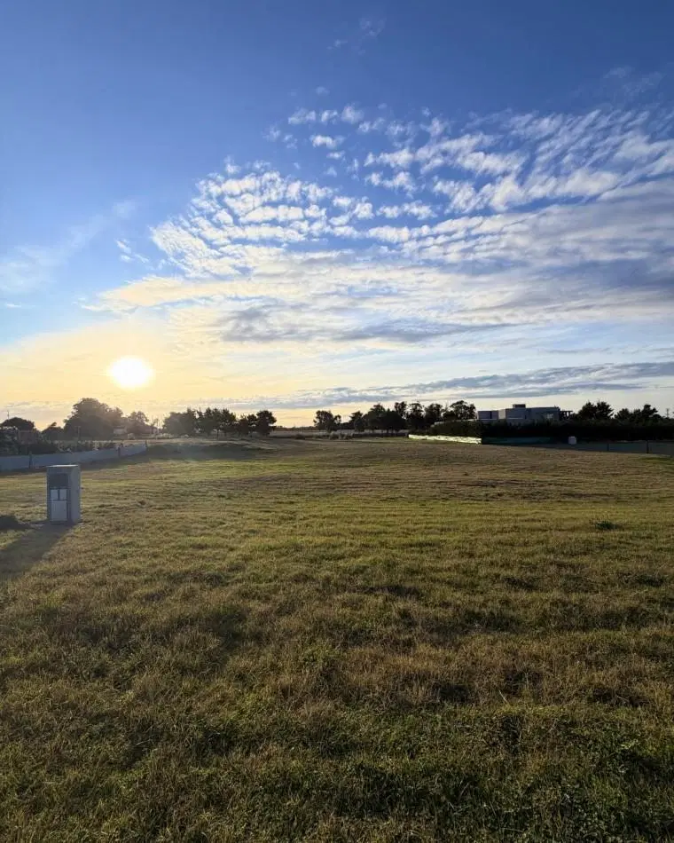LOTES A LA VENTA EN QUEQUEN BARRIO PRIVADO LOMAS DEL GOLF A METROS DEL MAR 6