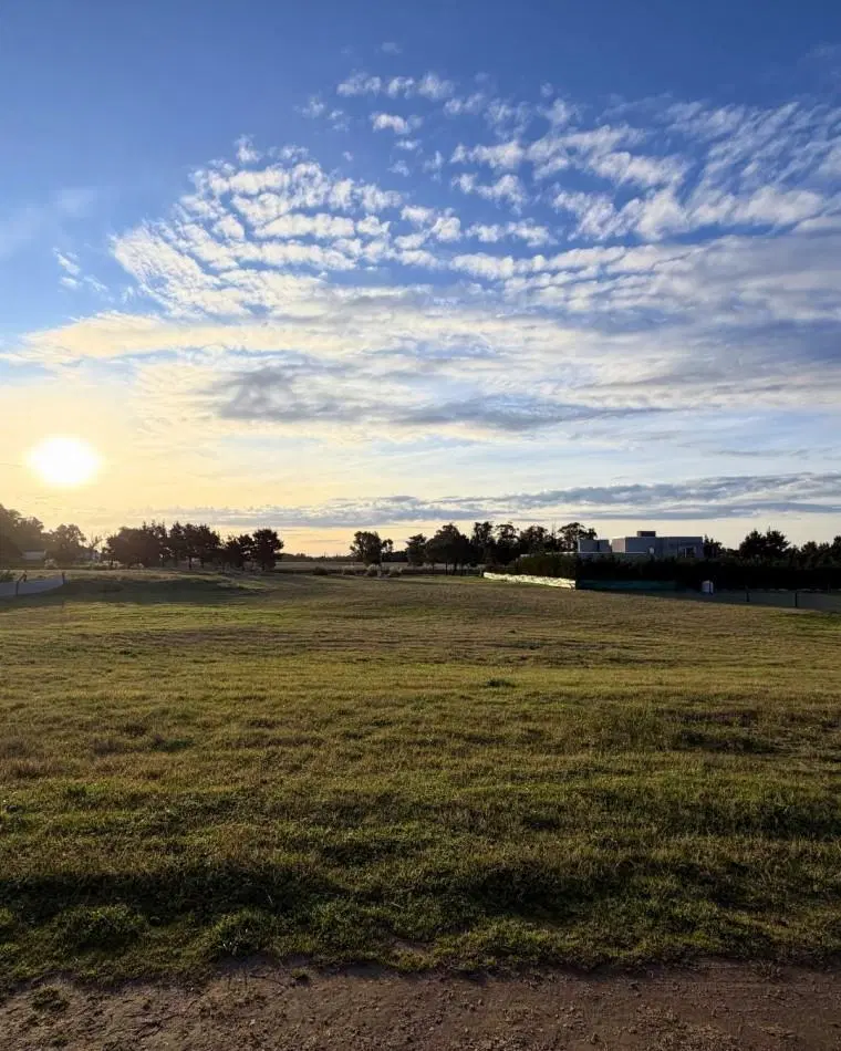 LOTES A LA VENTA EN QUEQUEN BARRIO PRIVADO LOMAS DEL GOLF A METROS DEL MAR 3