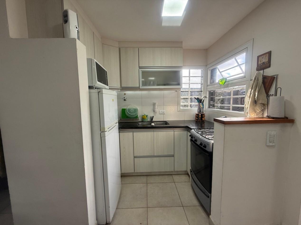 Foto de VENTA MODERNA CASA 4 AMBIENTES - APTA A CREDITO - BARRIO EL MARTILLO, imagen 2