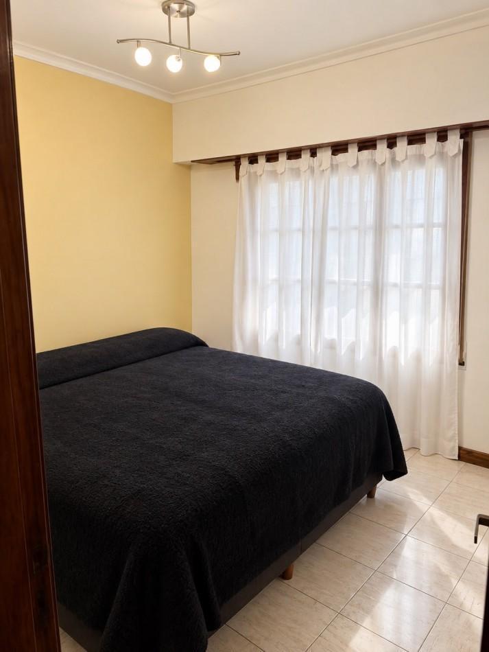 Foto de CHALET APTO CREDITO CON GARAJE DOBLE Y DEPARTAMENTO - BARRIO LOPEZ DE, imagen 2