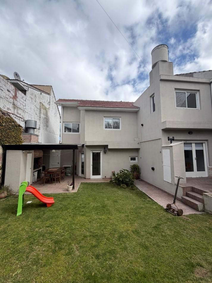 Foto de CASA DE 4 AMBIENTES EN BARRIO SAN CARLOS - APTA A CREDITO, imagen 3