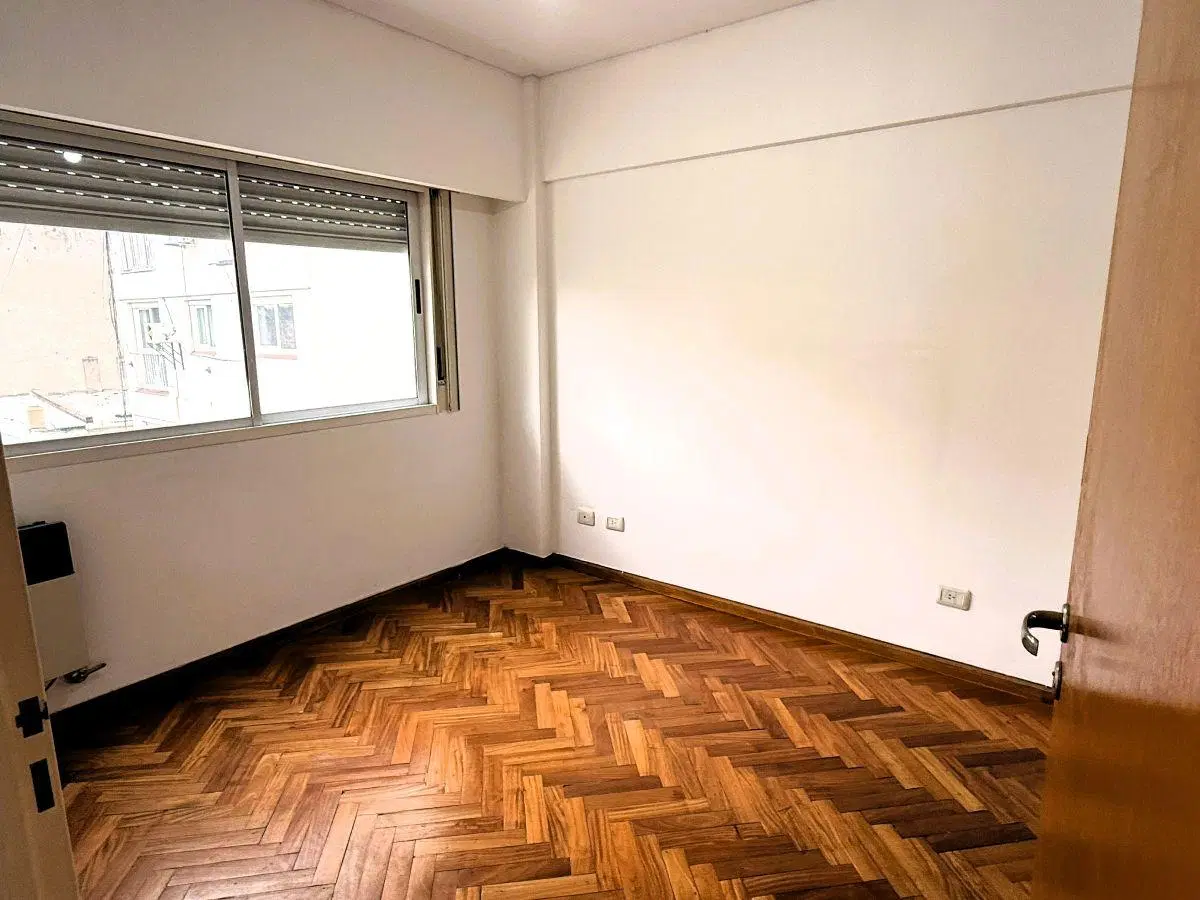 ROCAMORA AL 4400 - ESCELENTE UNIDAD E 2 AMBIENTES CON BALCÓN A/P 2