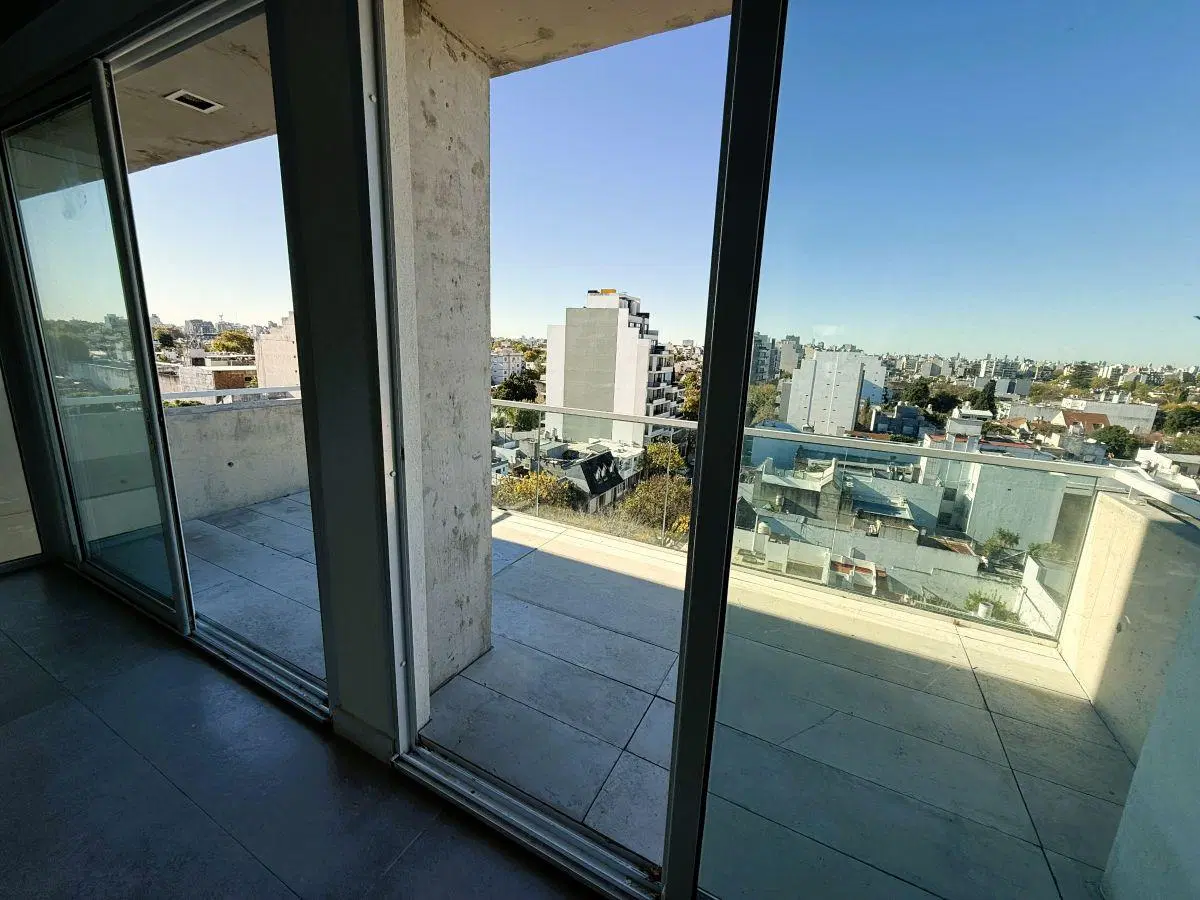 EXCELENTE UNIDAD DE 3 AMBIENTES AL FRENTE CON BALCON TERRAZA Y COCHERA - AMENITIES 2