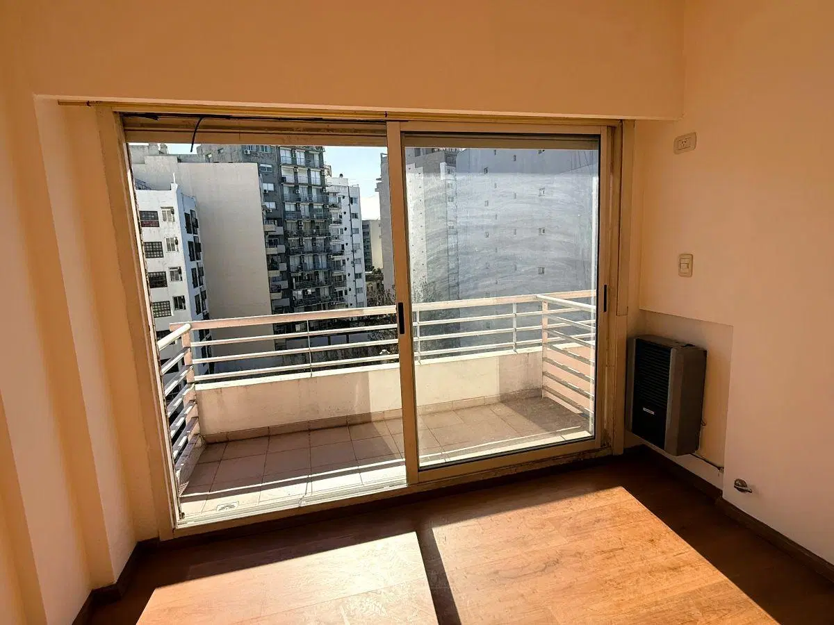 ROCAMORA AL 4400 - ESCELENTE UNIDAD E 2 AMBIENTES CON BALCÓN A/P 2
