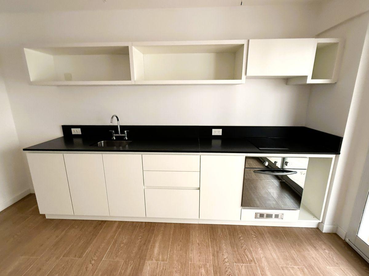Foto de EXCELENTE MONOAMBIENTE MUY AMPLIO A ESTRENAR - UBICACION UNICA, imagen 2