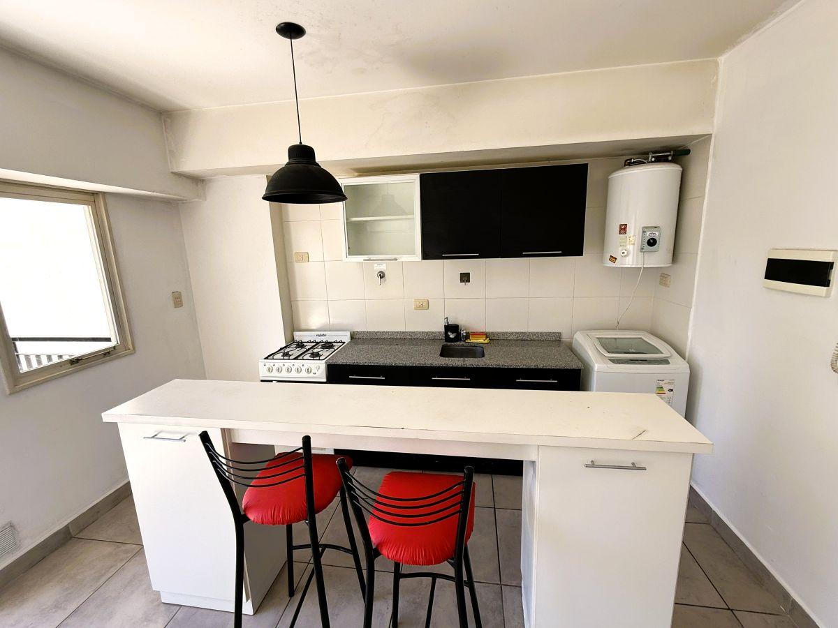 Foto de JUFRE AL 100 - EXCELENTE UBICACION - Impecable Monoambiente, imagen 2