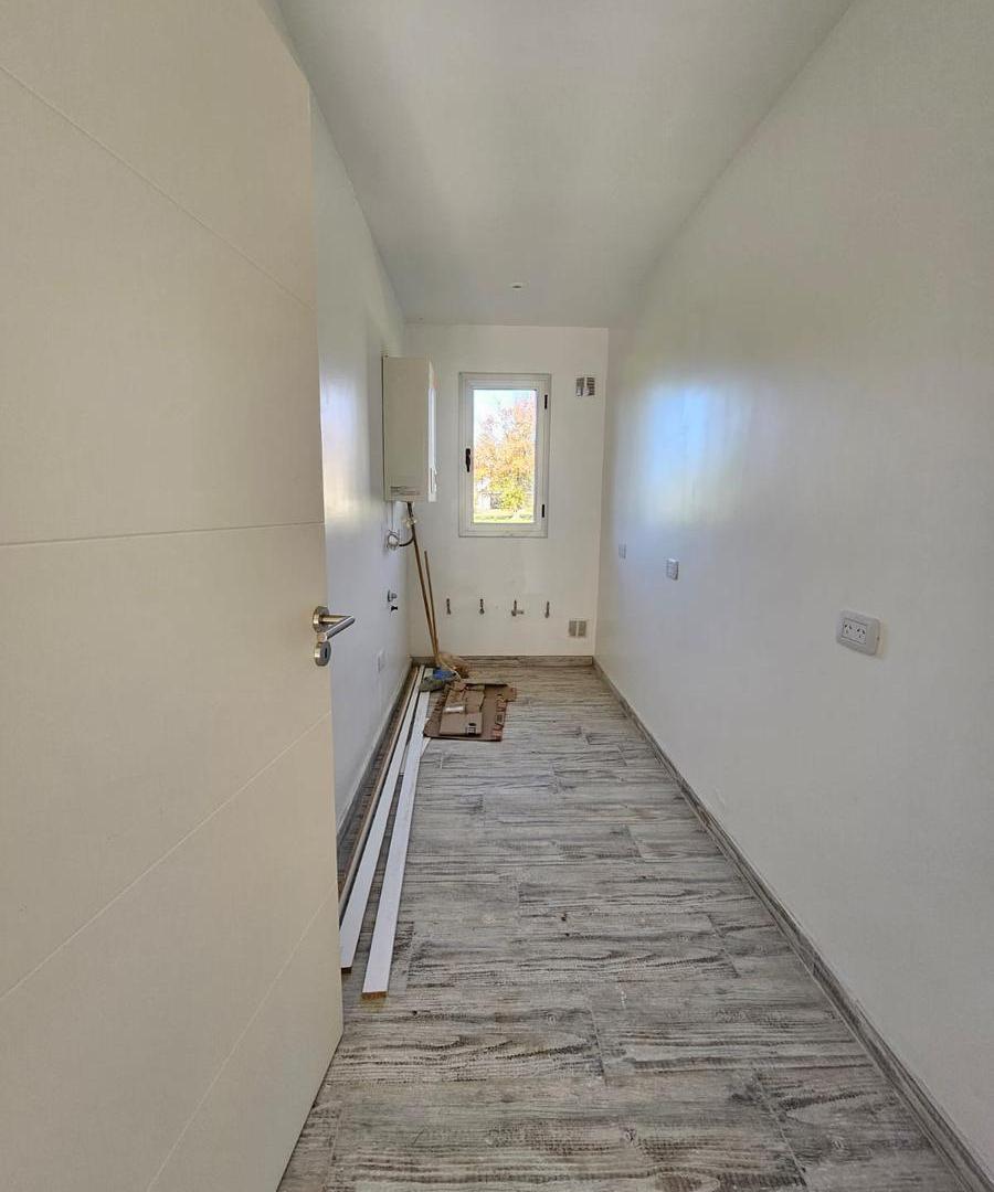 Foto de Casa de categoría a estrenar a la venta en Carlos Keen - Barrio privado, imagen 3