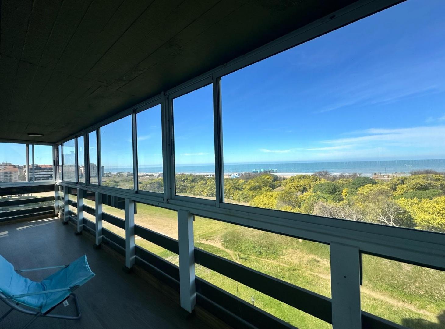 Foto de Pinamar departamento 3 ambientes venta frente al mar, imagen 4