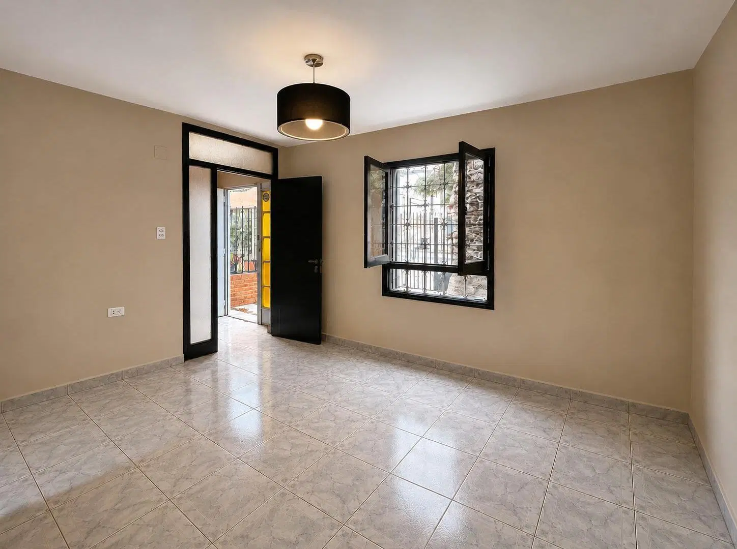 Casa en Venta 2 Dormitorios Barrio Panamericano 3