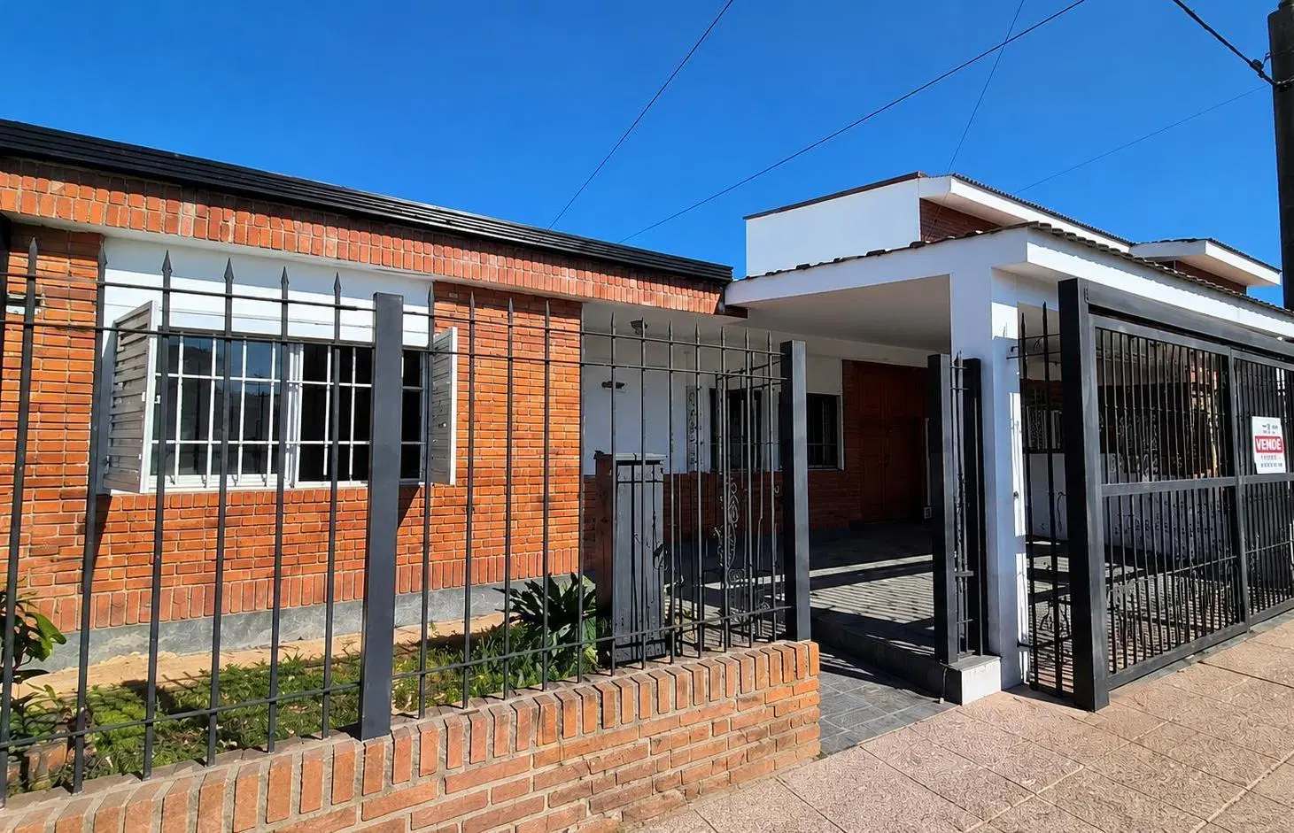 Casa en Alquiler B Los Gigantes - Cochera doble y 4 Dormitorios 1