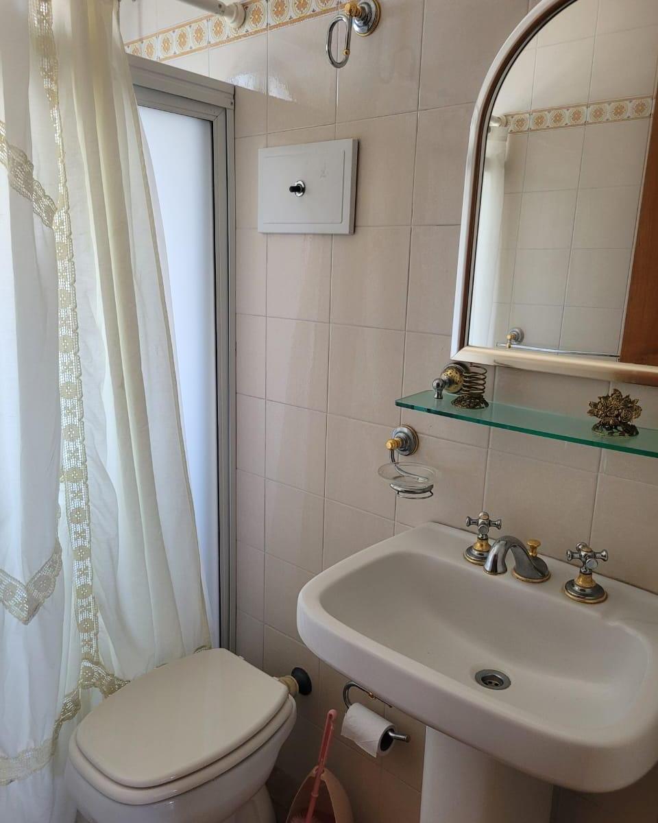 Foto de VENTA Dpto. 3 amb. c/cochera, imagen 3