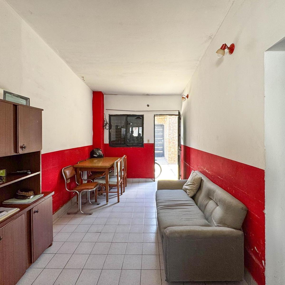 Casa de Dos Dorm. con Patio en Villa Gobernador Galvez 3