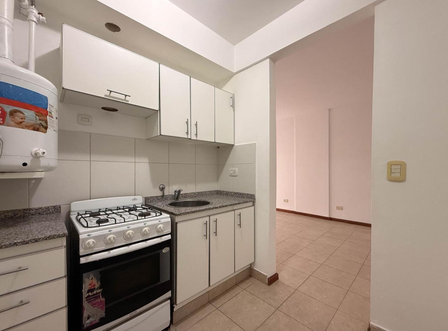 Foto de Departamento en oportunidad con patio de uso exclusivo, imagen 1