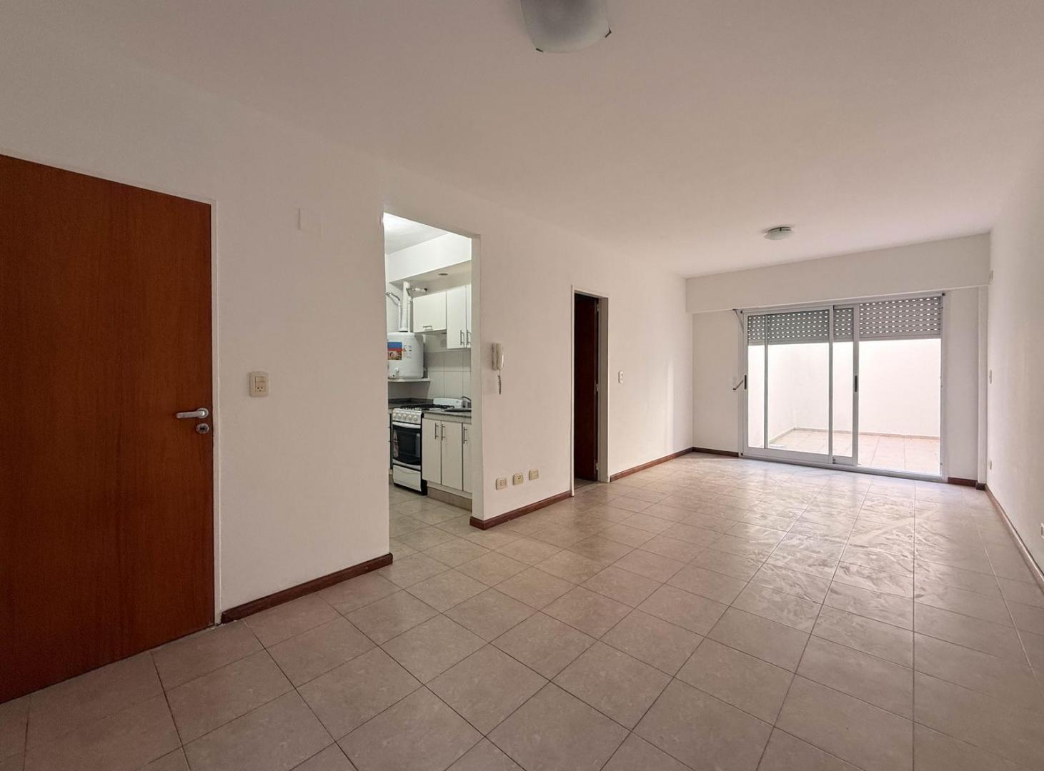 Departamento en oportunidad con patio de uso exclusivo