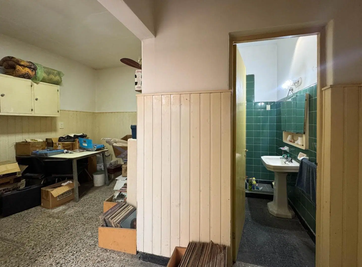 CASA CON GARAGE, UN DORMITORIO , PATIO, TERRAZA Y GRAN GALPÓN. 3