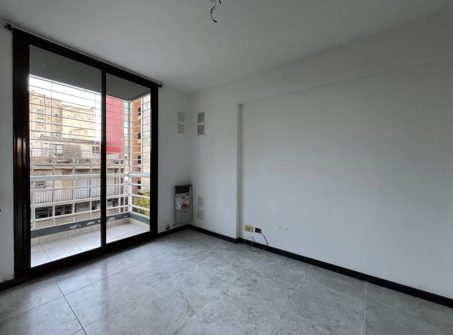 Departamento de un dormitorio con balcón en alquiler 2
