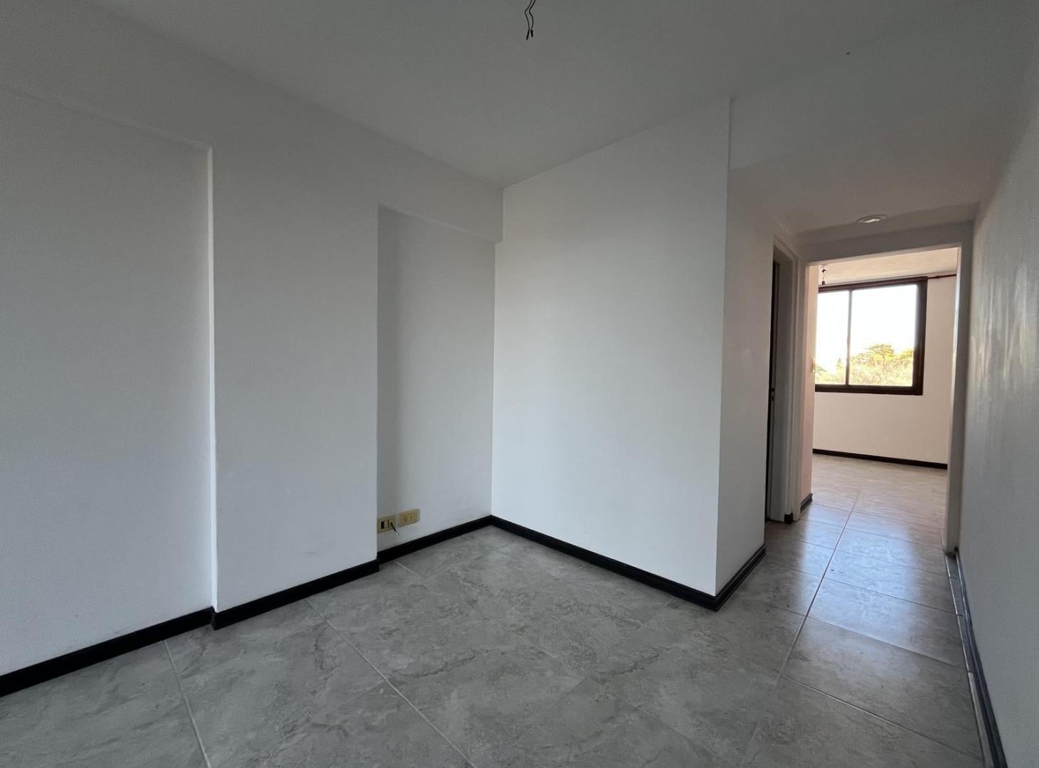 Departamento de un dormitorio con balcón en alquiler