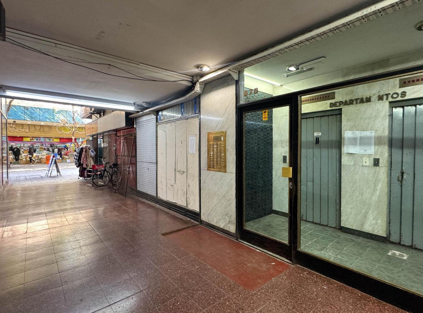 Departamento de 1 dormitorio amueblado sobre peatonal- ideal inversion