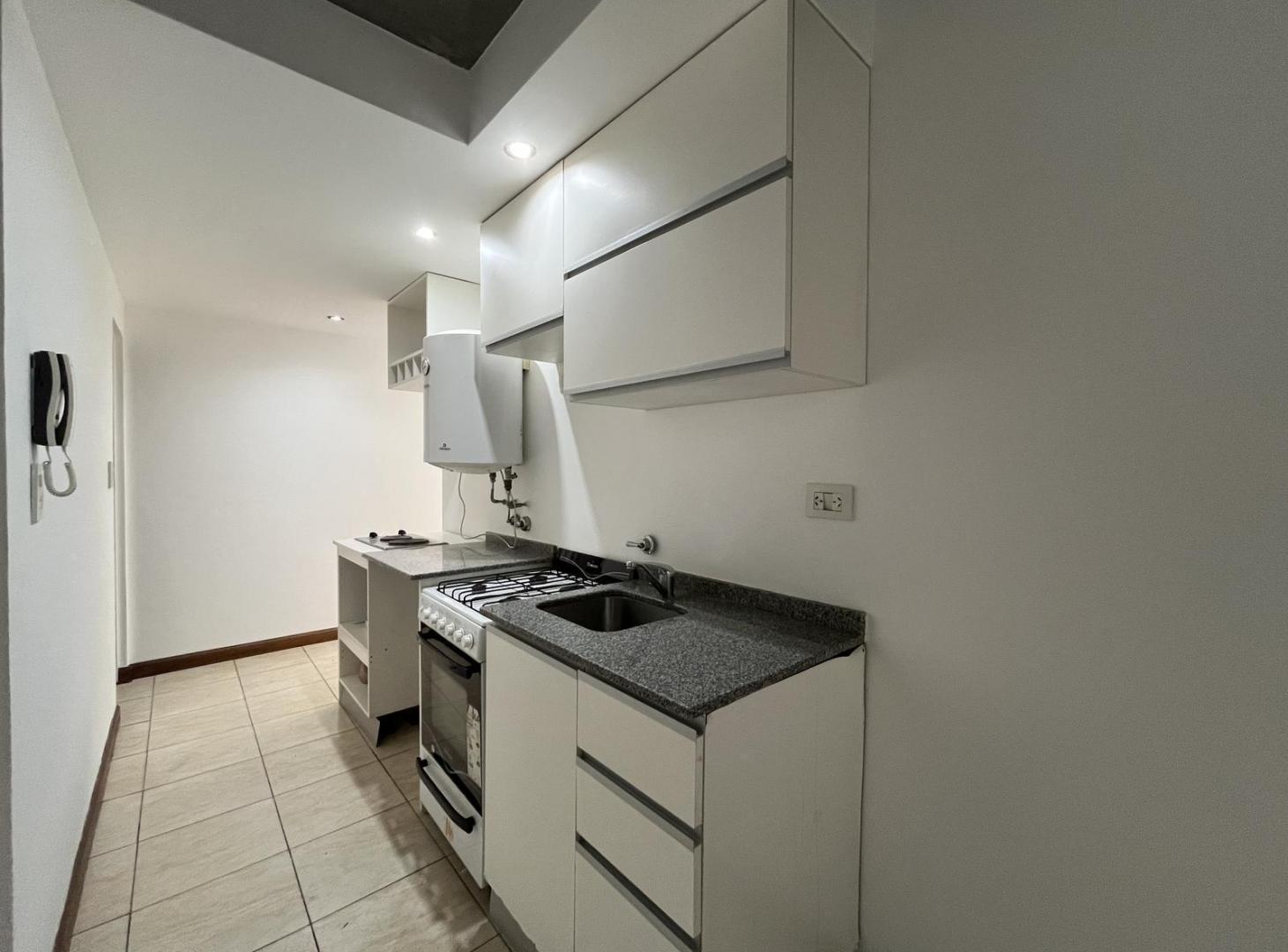 Foto de Departamento de un dormitorio en alquiler en Echesortu, imagen 4